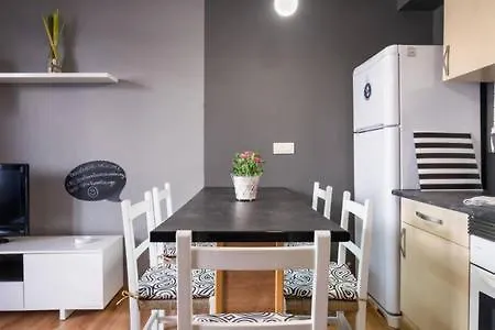 Kvara - De Diseno Apartment